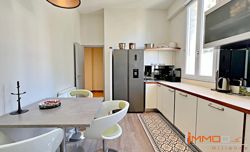 Appartement - 173 m² - 7 pièces