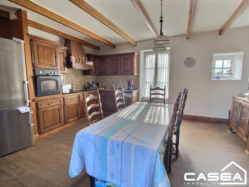 Maison ancienne - 191 m² - 8 pièces