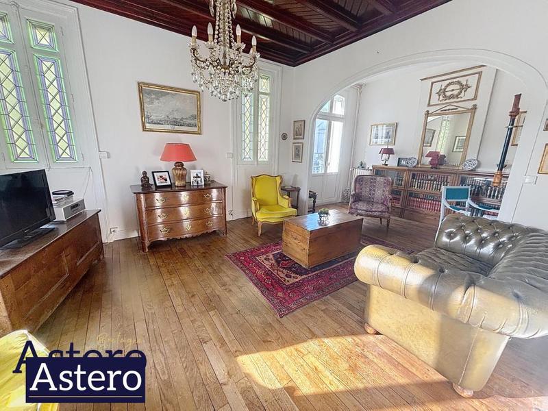 Maison - 145 m² - 7 pièces