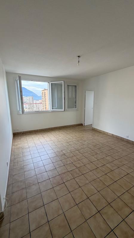 Appartement - 66 m² - 4 pièces