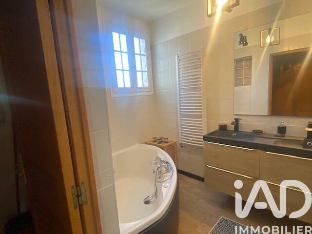 Maison - 182 m² - 7 pièces