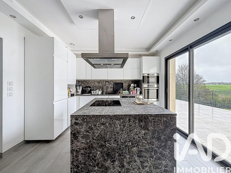 Maison - 172 m² - 7 pièces