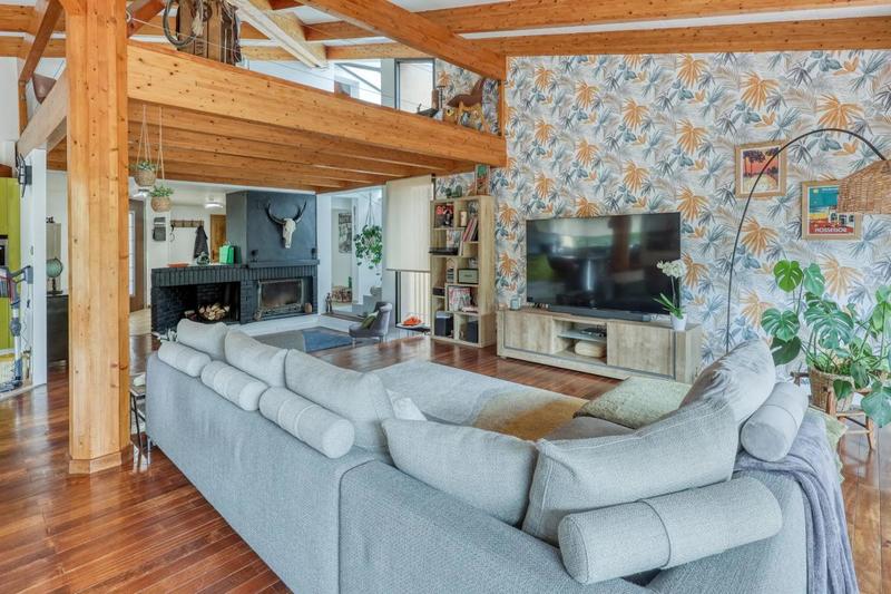 Maison - 203 m² - 5 pièces