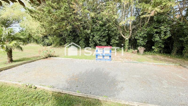 Maison - 244 m² - 11 pièces