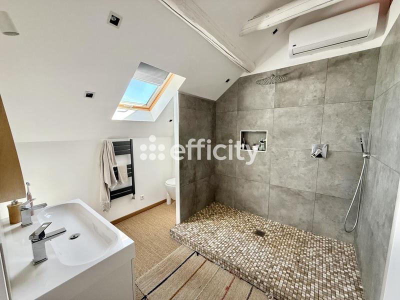 Maison en pierre - 190 m² - 7 pièces