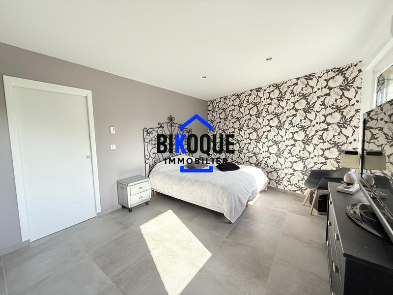 Maison - 177 m² - 6 pièces