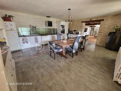 Longère - 213 m² - 6 pièces