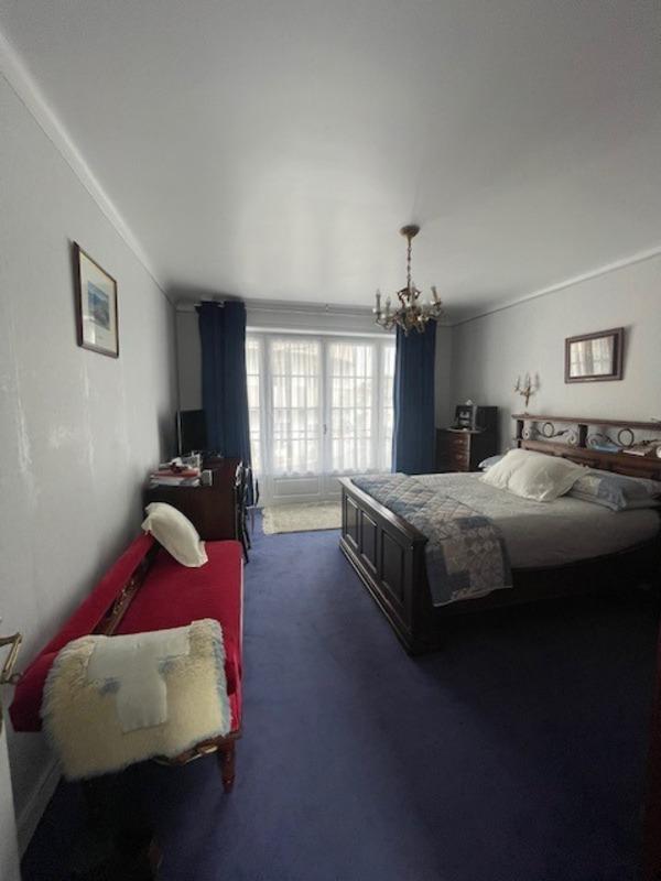 Maison - 150 m² - 10 pièces