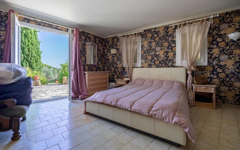 Maison - 210 m² - 5 pièces