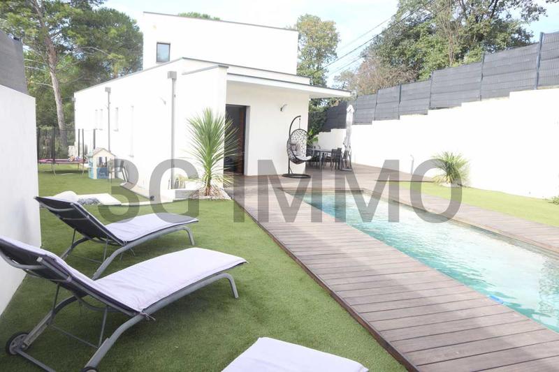 Maison contemporaine - 166 m² - 5 pièces