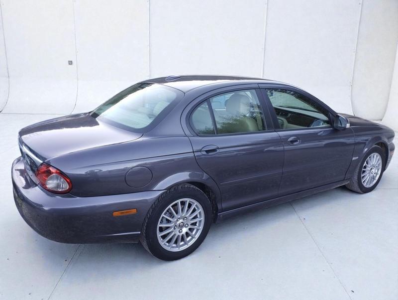Jaguar X-Type 2.2d 145 Ba 4p