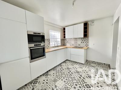 Appartement - 90 m² - 4 pièces