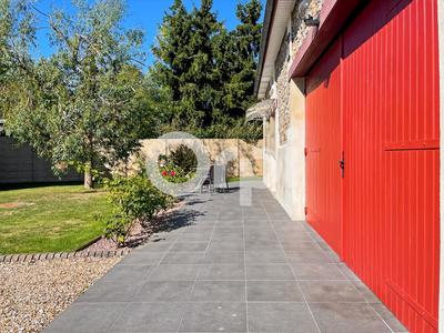 Maison - 275 m² - 4 pièces