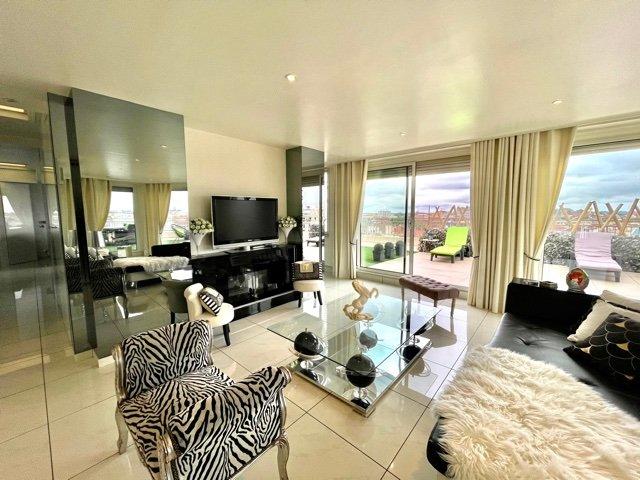 Villa sur toit - 138 m² - 4 pièces