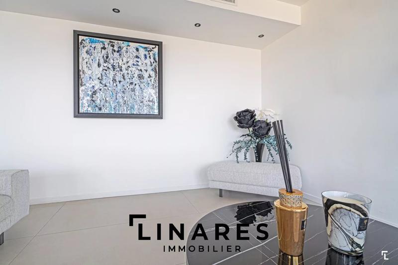 Appartement - 90 m² - 3 pièces