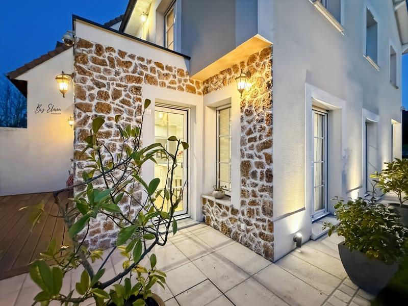 Maison - 137 m² - 6 pièces