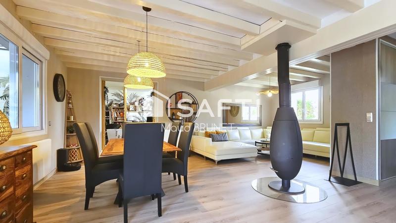 Maison - 265 m² - 8 pièces