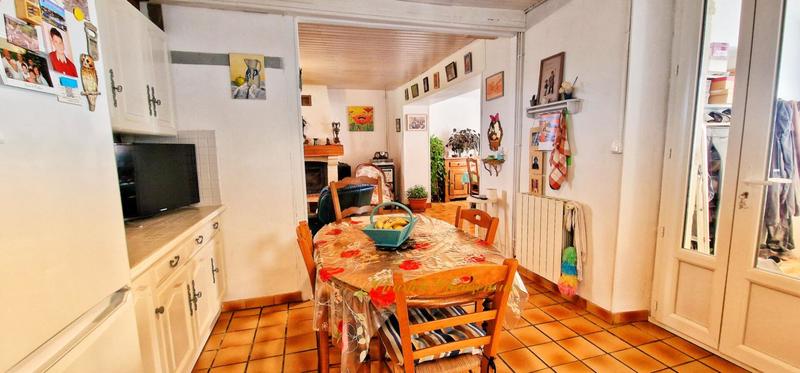 Maison - 96 m² - 9 pièces