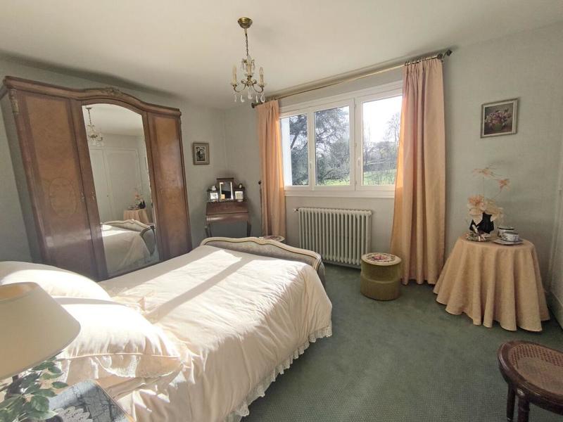 Maison - 218 m² - 6 pièces