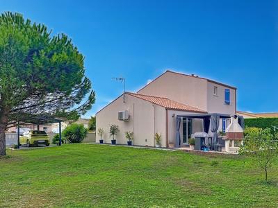 Maison - 110 m² - 4 pièces