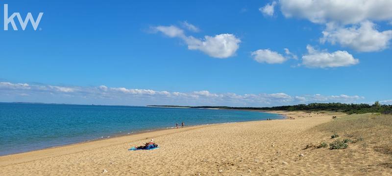 Maison - 300 m² - 8 pièces