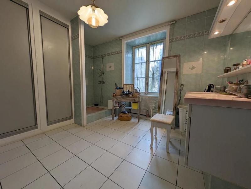 Maison en pierre - 265 m² - 7 pièces