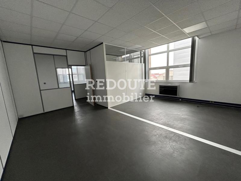 Bureau - 109 m² - 6 pièces