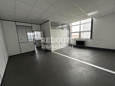 Bureau - 109 m² - 6 pièces