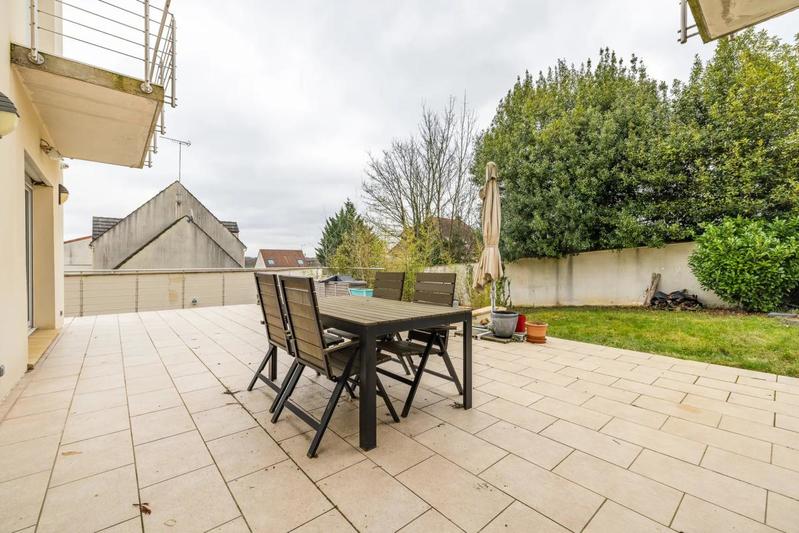 Maison d'architecte - 271 m² - 10 pièces