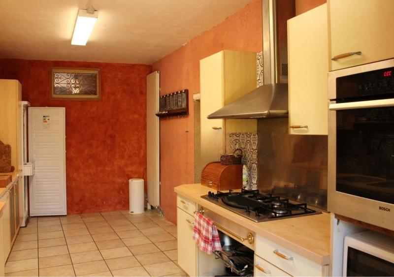 Maison - 290 m² - 9 pièces