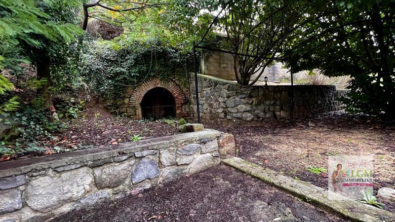 Maison de village - 238 m² - 6 pièces