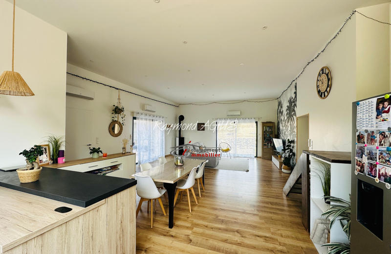 Maison - 330 m² - 14 pièces