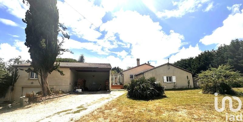 Maison - 239 m² - 8 pièces