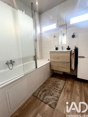 Maison - 85 m² - 8 pièces