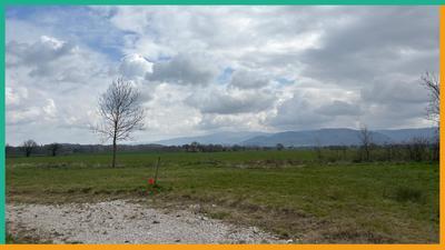 Terrain constructible - 909 m²