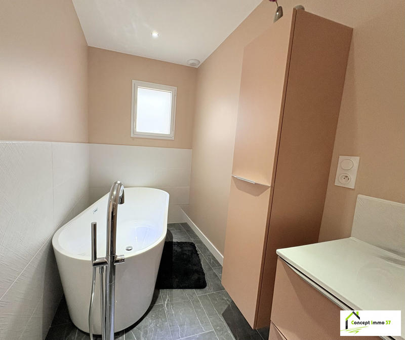 Maison contemporaine - 185 m² - 8 pièces