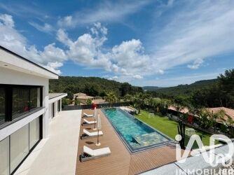 Maison - 190 m² - 7 pièces