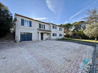 Maison - 138 m² - 5 pièces