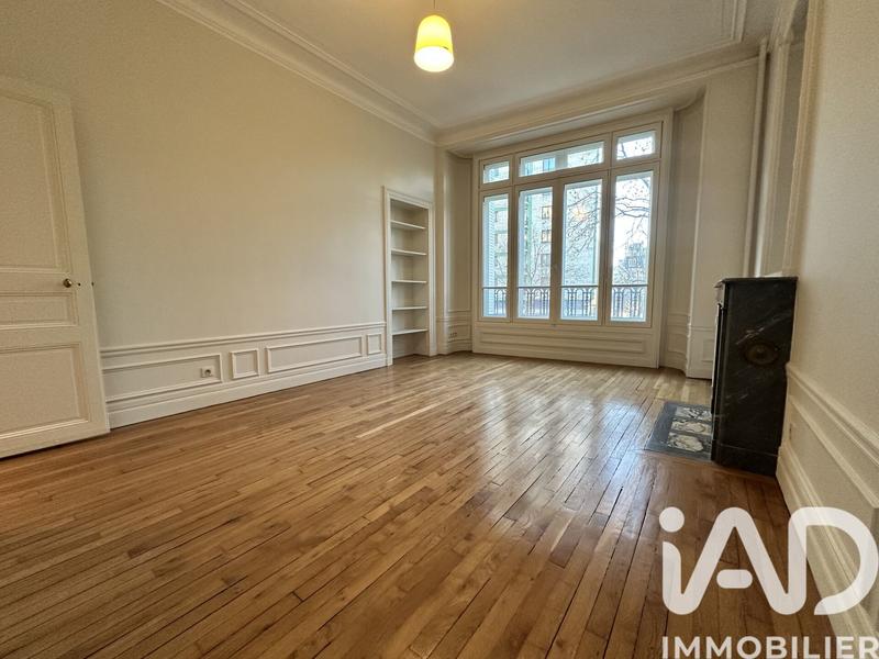 Appartement - 191 m² - 6 pièces