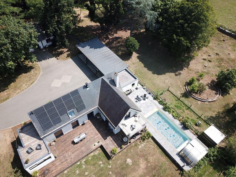 Maison contemporaine - 209 m² - 7 pièces