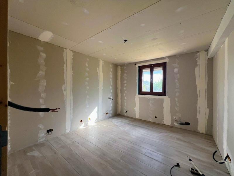 Maison traditionnelle - 182 m² - 7 pièces