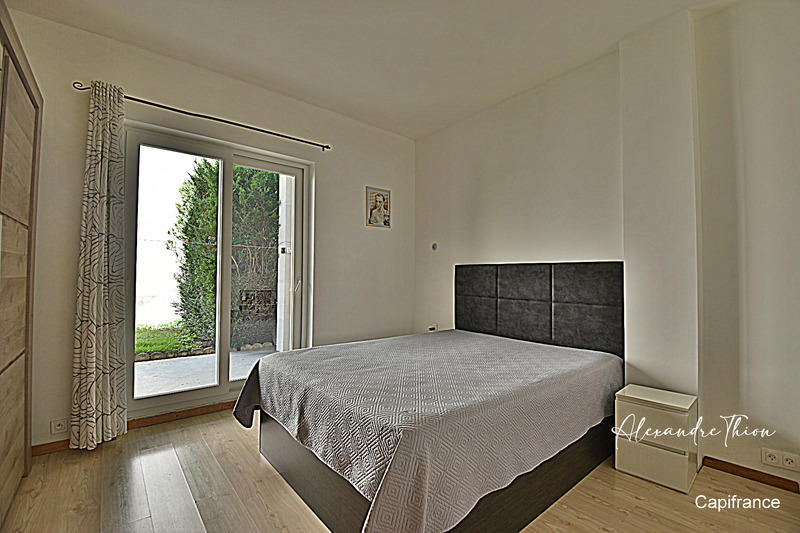Maison - 288 m² - 12 pièces