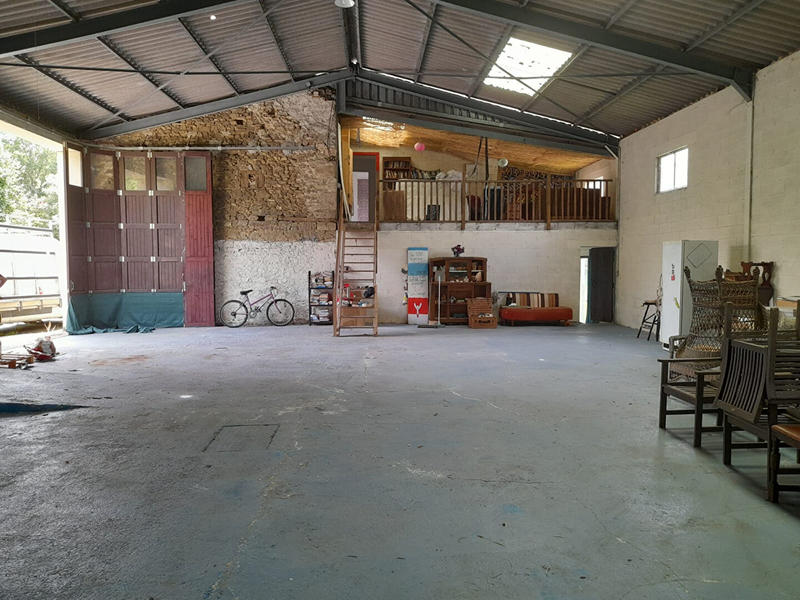 Maison - 260 m² - 11 pièces