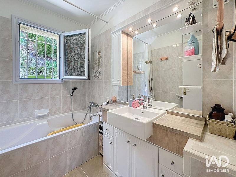 Maison - 127 m² - 7 pièces