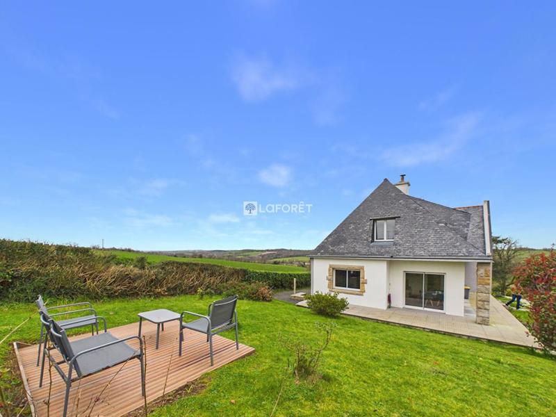 Maison - 175 m² - 8 pièces