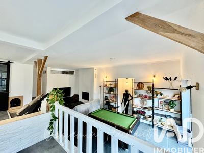 Maison - 250 m² - 8 pièces