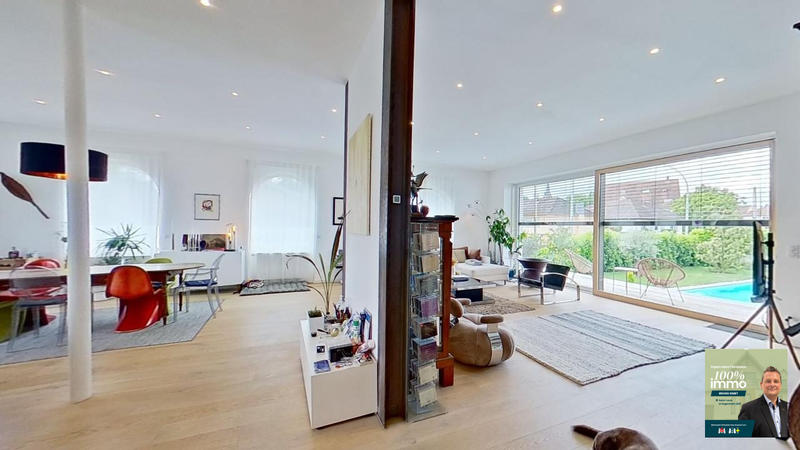 Maison - 308 m² - 8 pièces