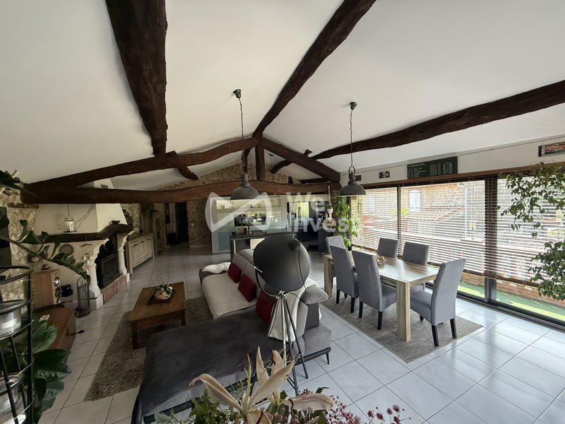 Maison - 269 m² - 9 pièces