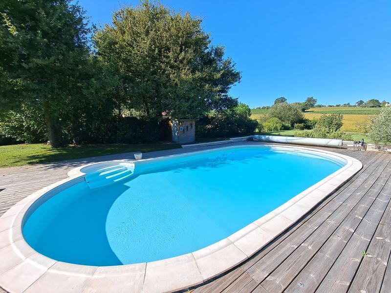 Maison - 185 m² - 7 pièces