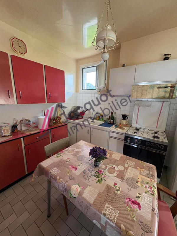 Maison - 102 m² - 6 pièces